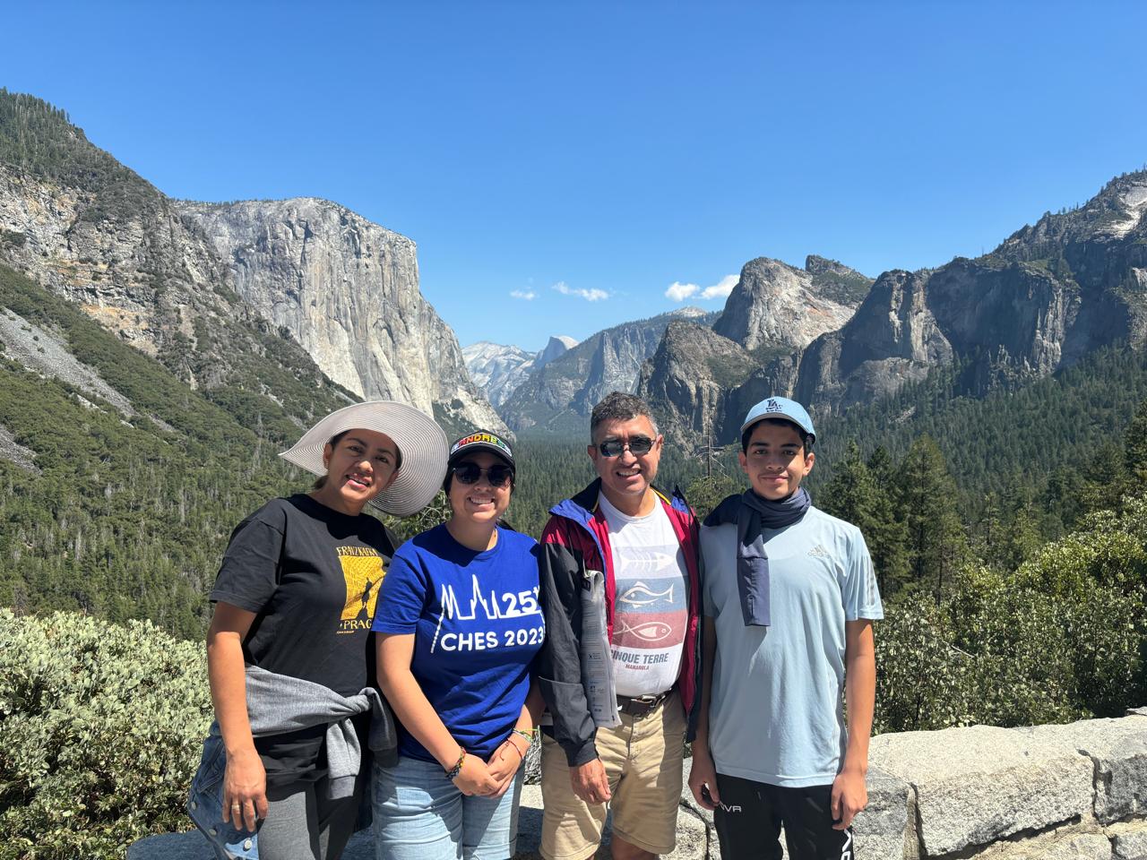 Francisco Rodríguez-Henríquez with family in Yosemite